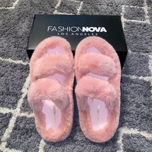 Fashion Nova Pink Fuzzy Slippers